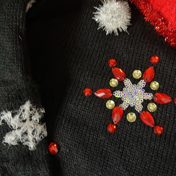 Cute and sassy off the shoulder sweater - $24! - Picture 4 of 7